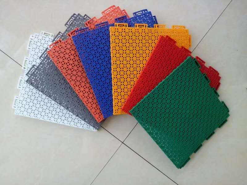 Outdoor PP Flooring Interlocking Tiles